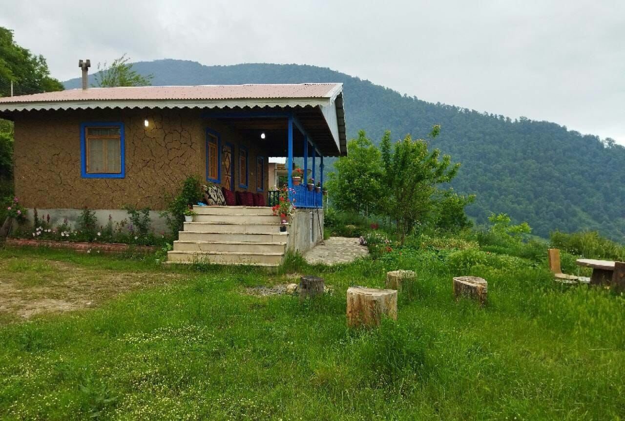 کلبه یک خوابه کاهگلی هیرکان