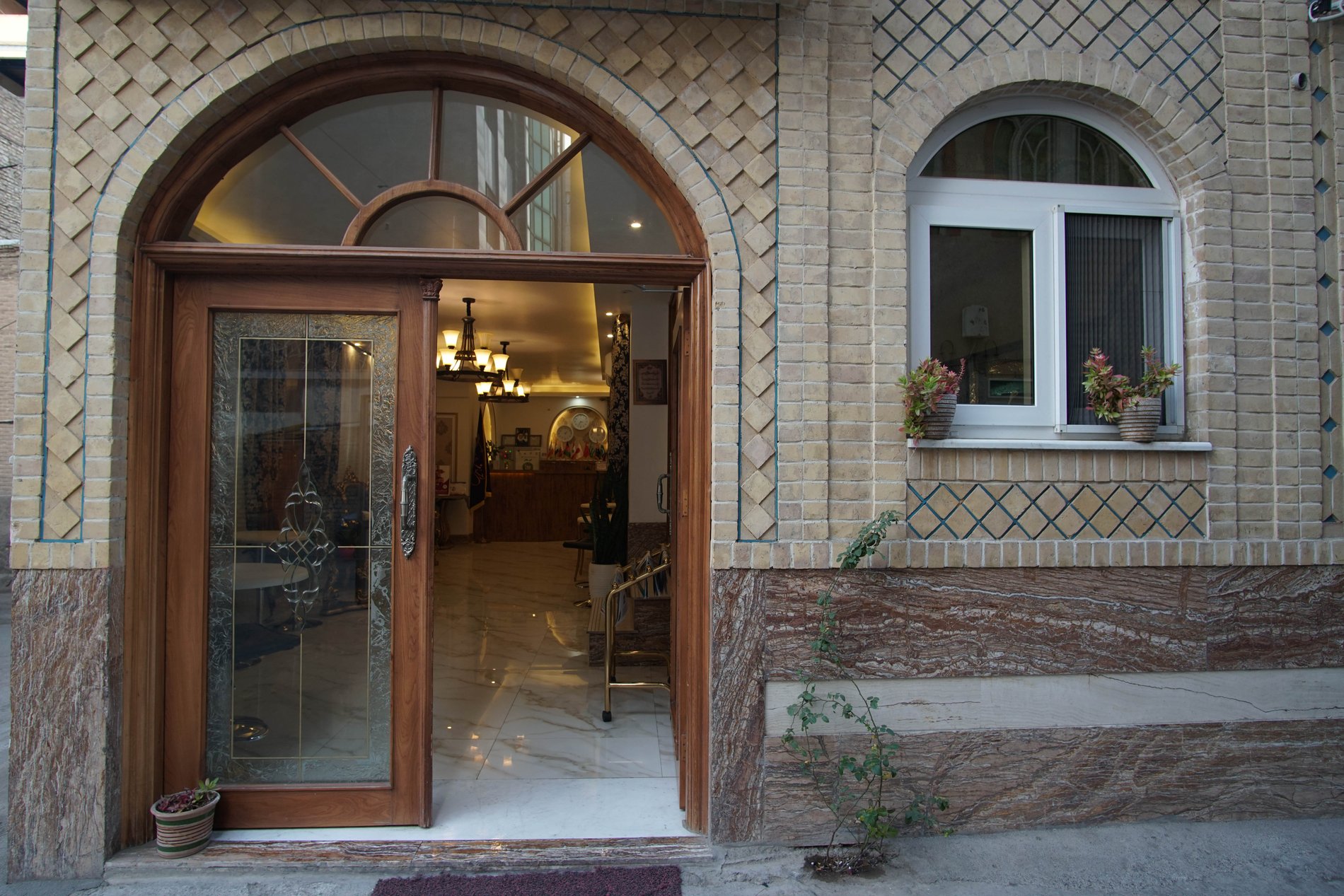 مسافرخانه احسان الرضا واحد دوتخته