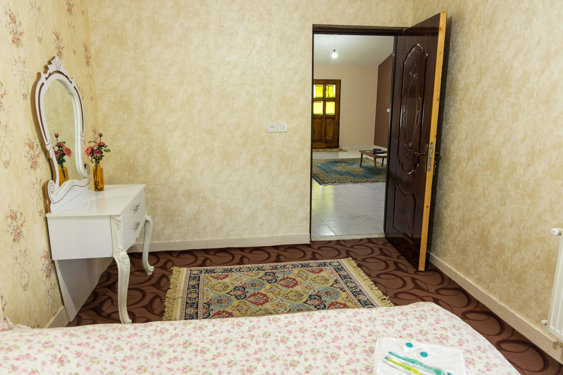 آویشار - واحد دوخوابه سعدی -