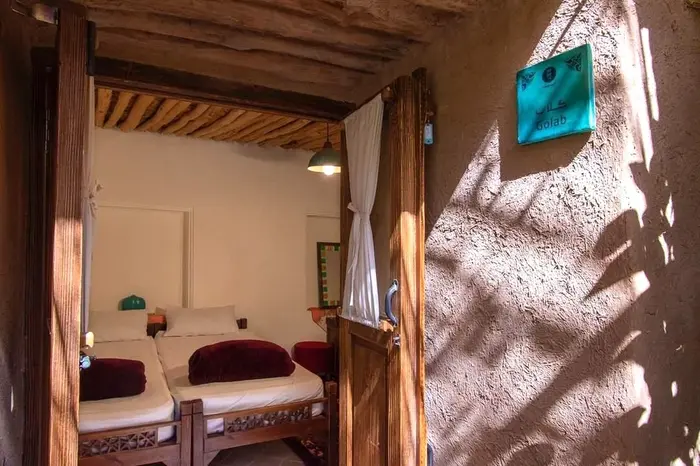 اقامتگاه سنتی خانه لیرک - واحد گلاب