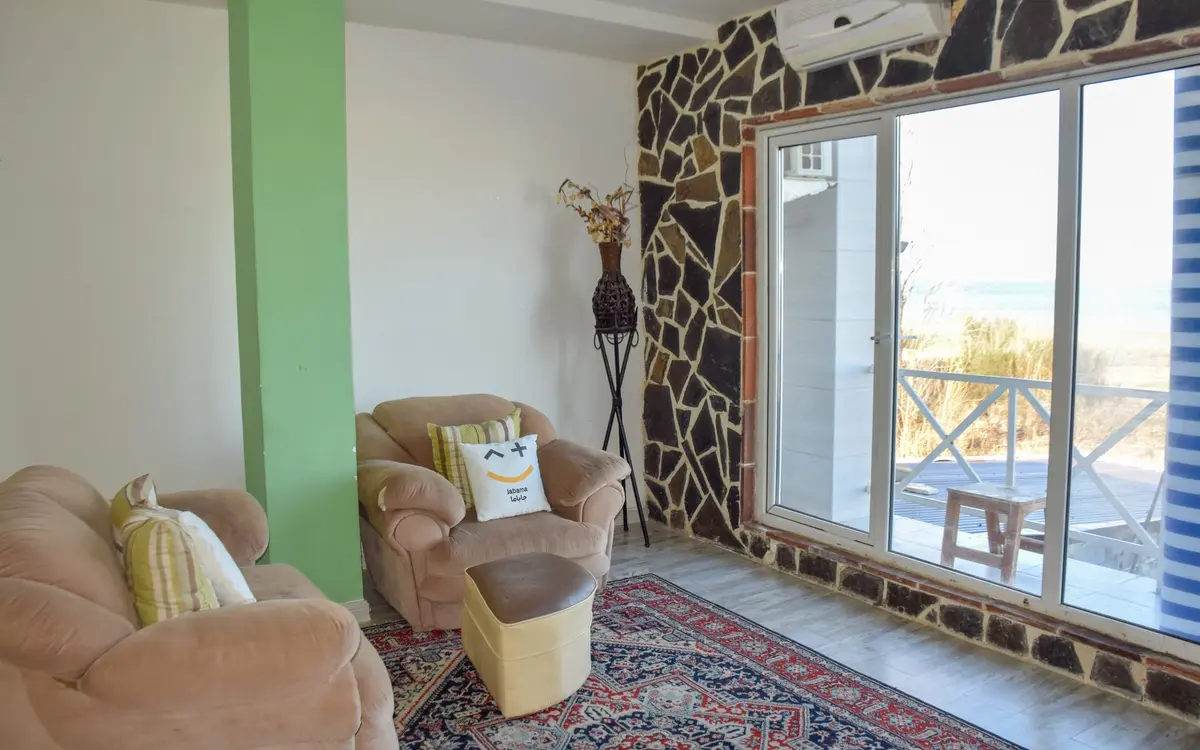 آپارتمان دوخوابه ساحلی شمعدونی سبز