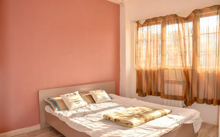 آپارتمان دوخوابه ساحلی شمعدونی صورتی