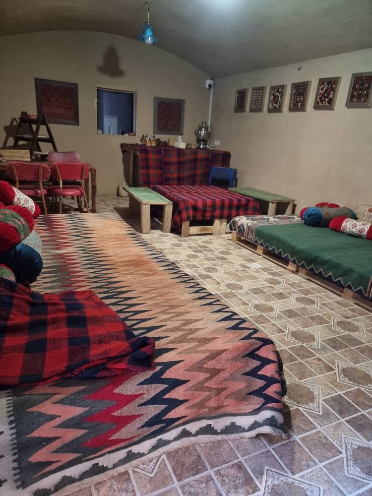 بوم گردی شیرآشیان - حافظ