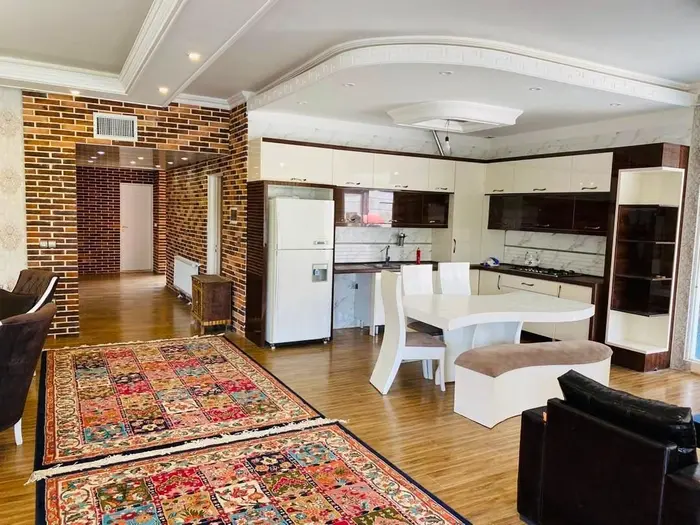 ویلا چهارخوابه استخردار آبگرم نگین 1