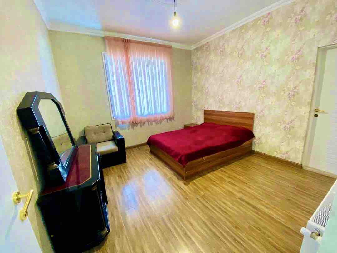 ویلا چهارخوابه استخردار آبگرم نگین 1