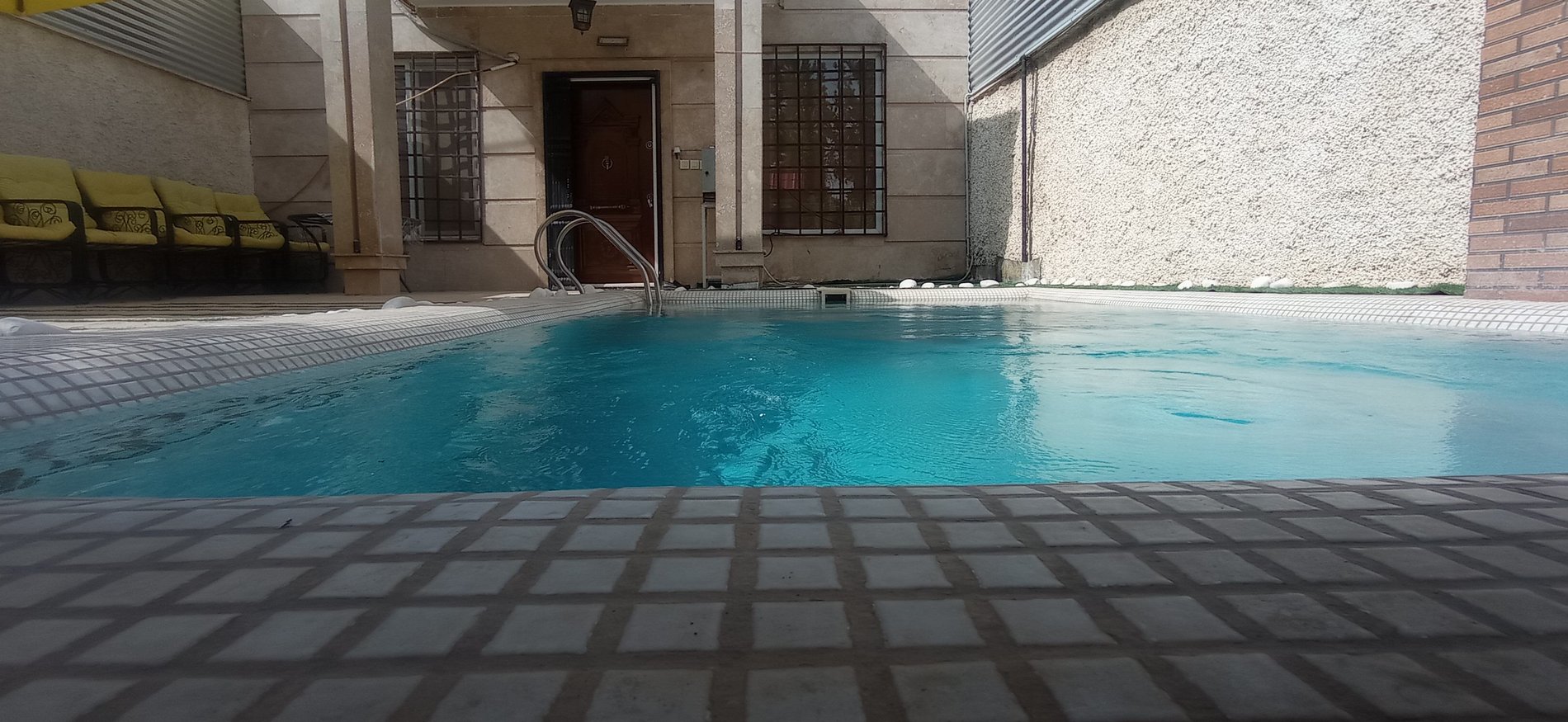 ویلا یک خوابه استخردار آبگرم آرام