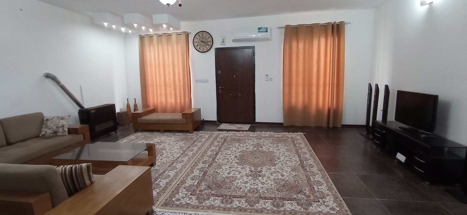 ویلا یک خوابه استخردار آبگرم آرام