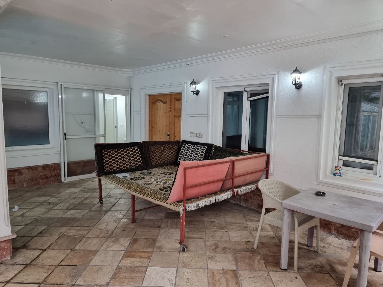 مجتمع اقامتی هتل آپارتمان واحد 1 - واحد سپیدار قربانی