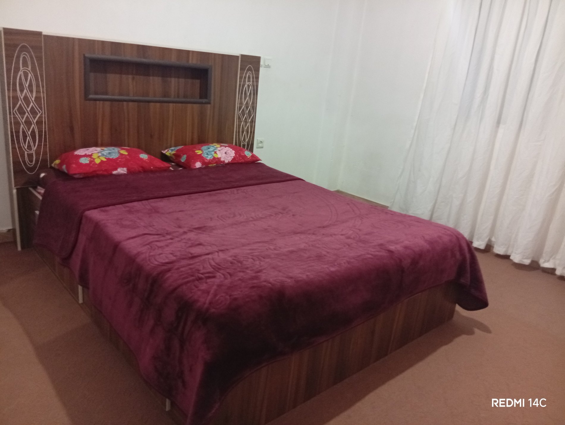 آپارتمان دوخوابه نیاستی