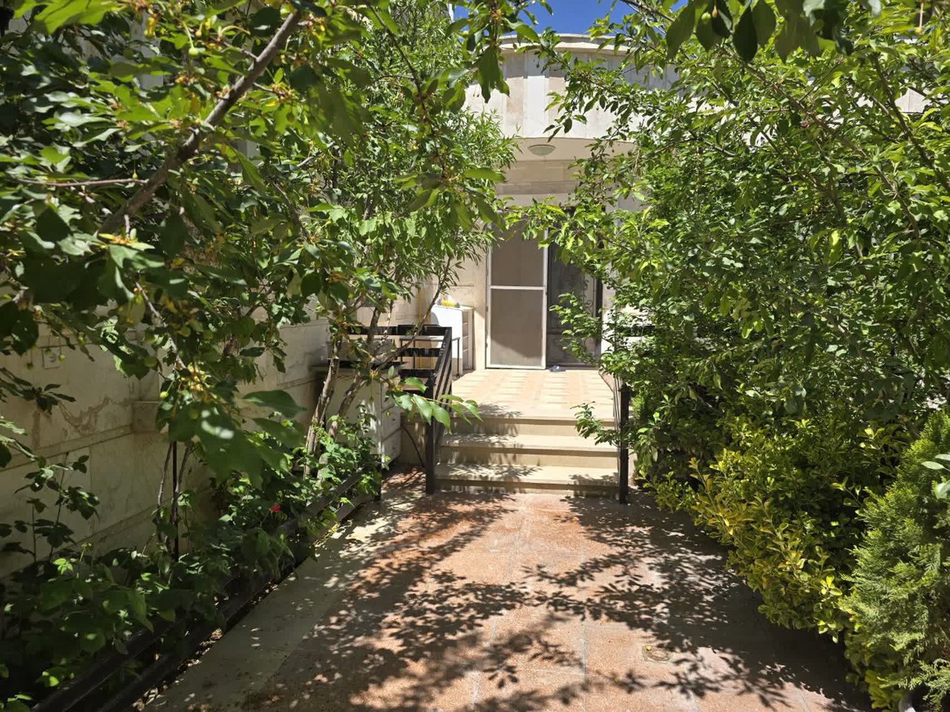 ویلا ویلای حیاط دار قمصر