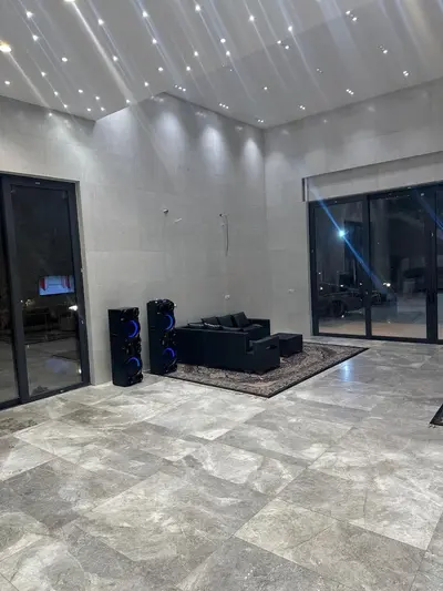 ویلا چهارخوابه استخردار آبگرم عمارت فرح