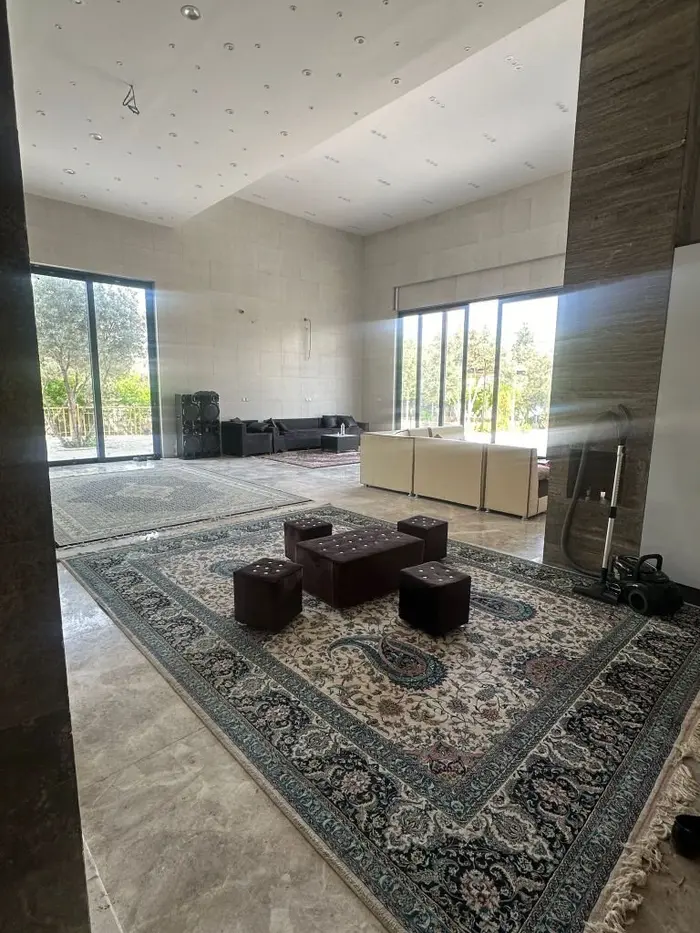 ویلا چهارخوابه استخردار آبگرم عمارت فرح