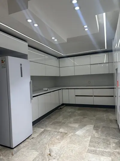 ویلا چهارخوابه استخردار آبگرم عمارت فرح