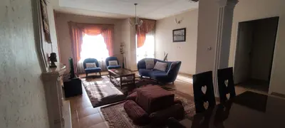 آپارتمان دوخوابه جهان نما