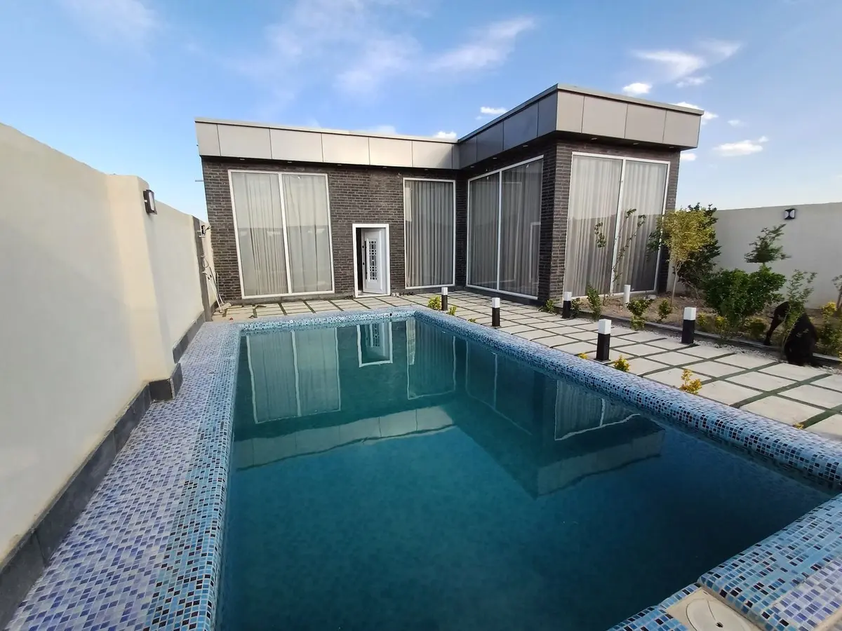 ویلا دوخوابه استخردار آبگرم آرش 1