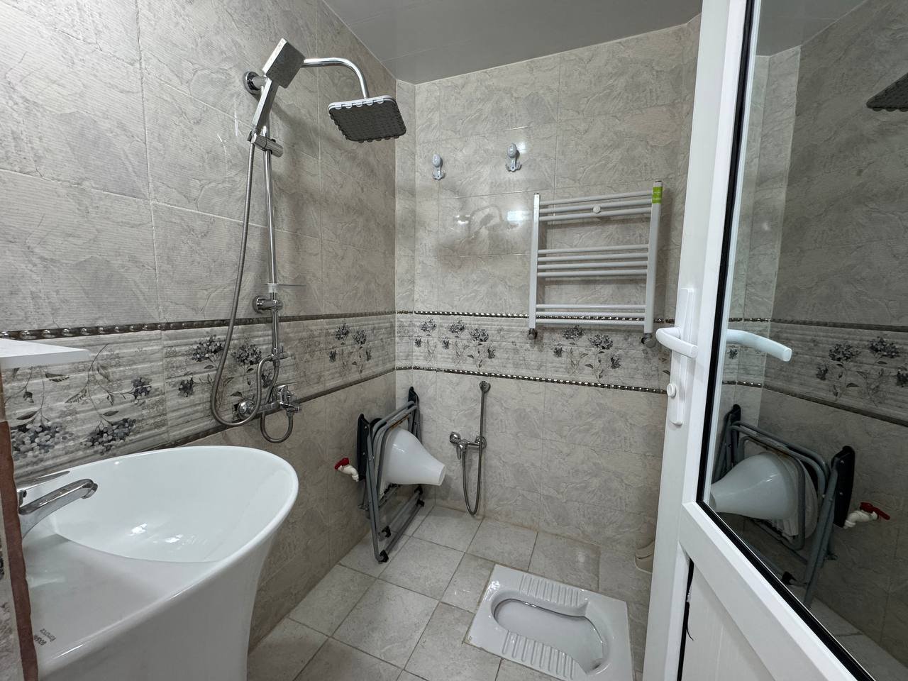 عمارت - واحد ۲۰۴آ