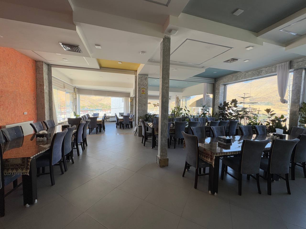 عمارت - واحد ۲۰۲آ