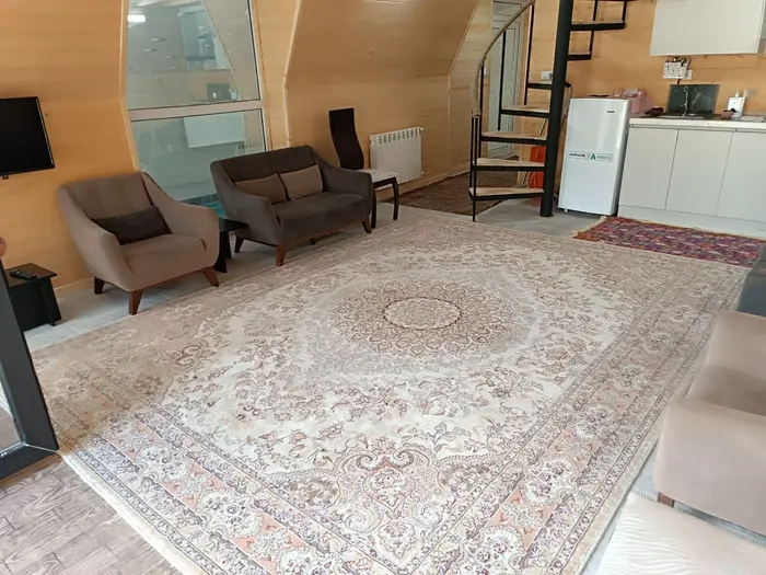 کلبه یک خوابه سوئیسی استخردار کسری