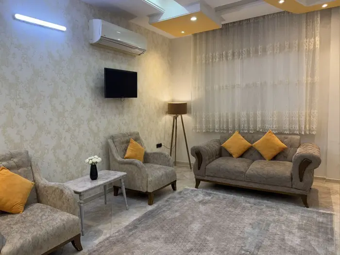 آپارتمان دوخوابه باقرنژاد