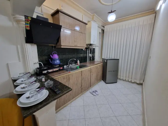 مجتمع اقامتگاهی دوخوابه فرجامی واحد 403 - آشپزخونه با کلیه لوازم پخت و پز
