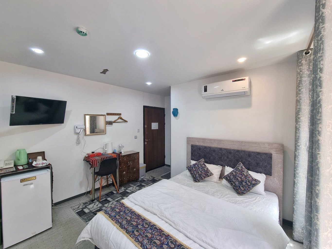 سیمرغ - واحد لوتوس 1