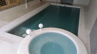 ویلا یک خوابه استخردار چک