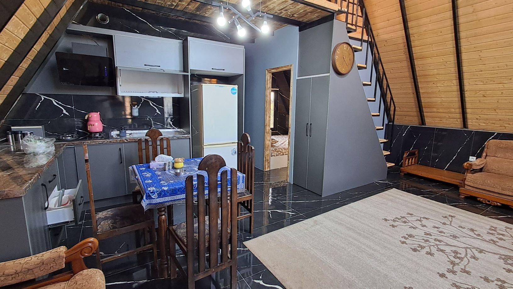 دوخوابه سوئیسی تمشک ۱