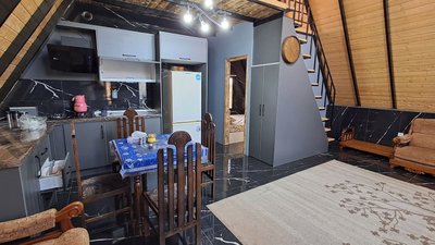 کلبه دوخوابه سوئیسی تمشک ۱