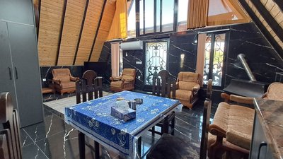 کلبه دوخوابه سوئیسی تمشک ۱