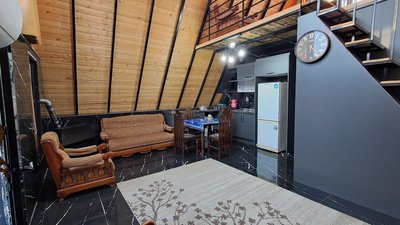 کلبه دوخوابه سوئیسی تمشک ۱