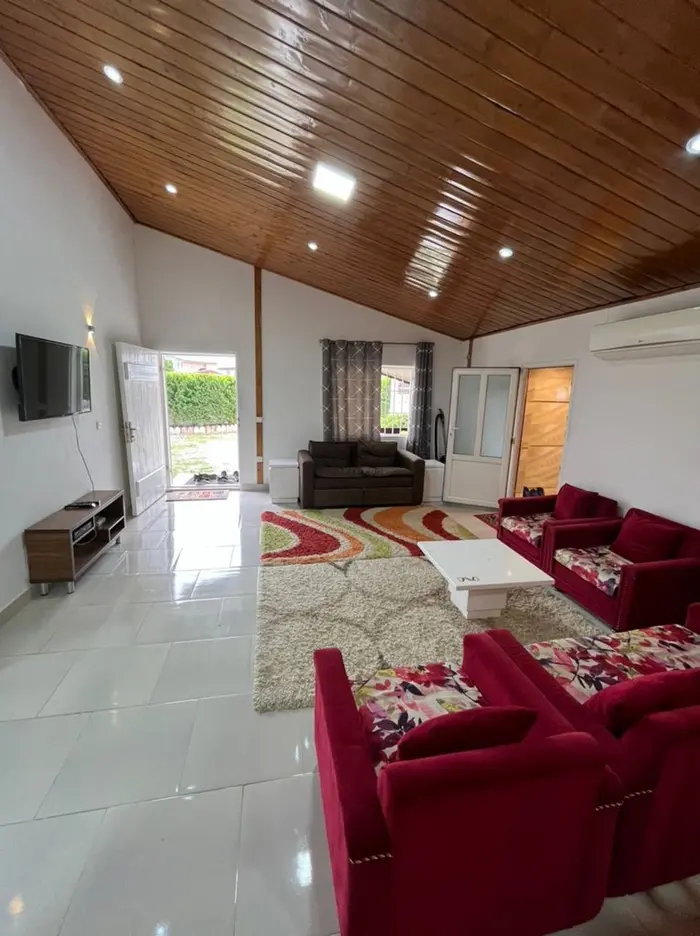 ویلا دوخوابه استخردار آبگرم باغ کیوی