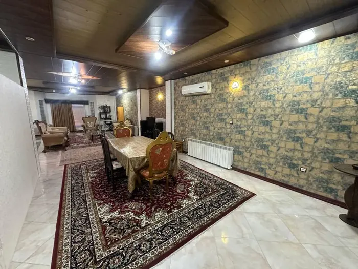 ویلا دوخوابه استخردار آبگرم ساحلی چمانده