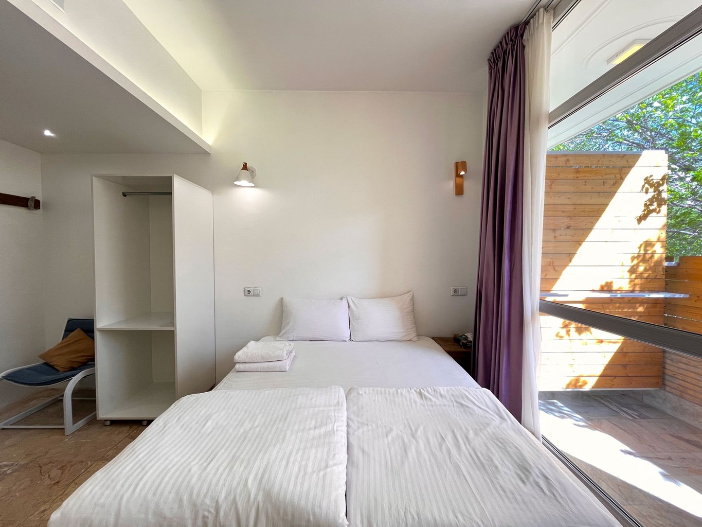 هاستل رگ راگ - واحد دابل تراس دار 2