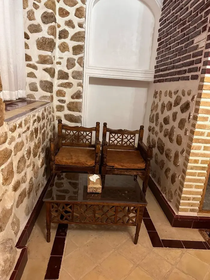 اقامتگاه سنتی آناهید - واحد لادن