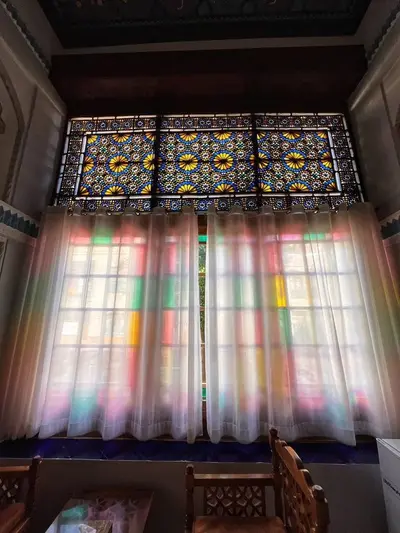 اقامتگاه سنتی آناهید - واحد شاهنشین