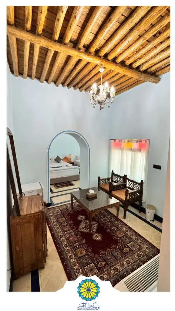 اقامتگاه سنتی آناهید - واحد نسترن