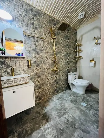 اقامتگاه سنتی آناهید - واحد زنبق