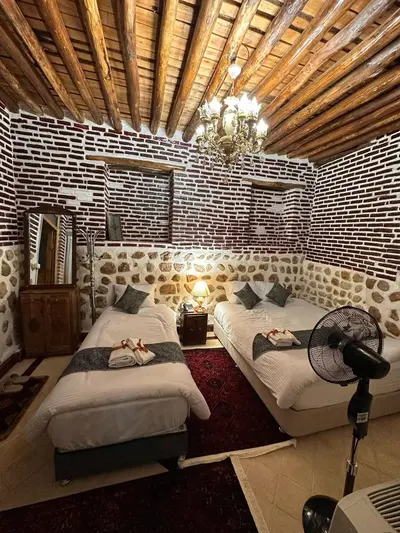 اقامتگاه سنتی آناهید - واحد لادن