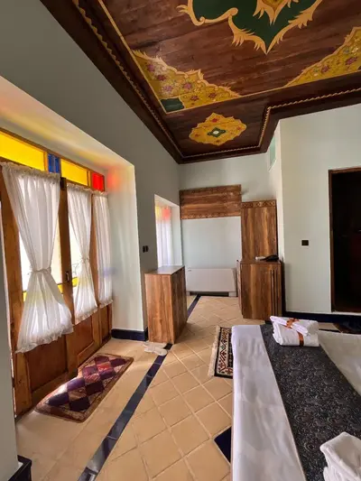 اقامتگاه سنتی آناهید - واحد ترنج