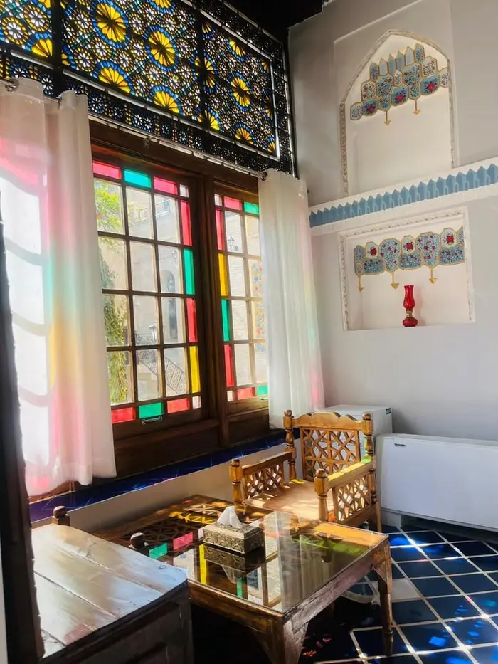 اقامتگاه سنتی آناهید - واحد شاهنشین