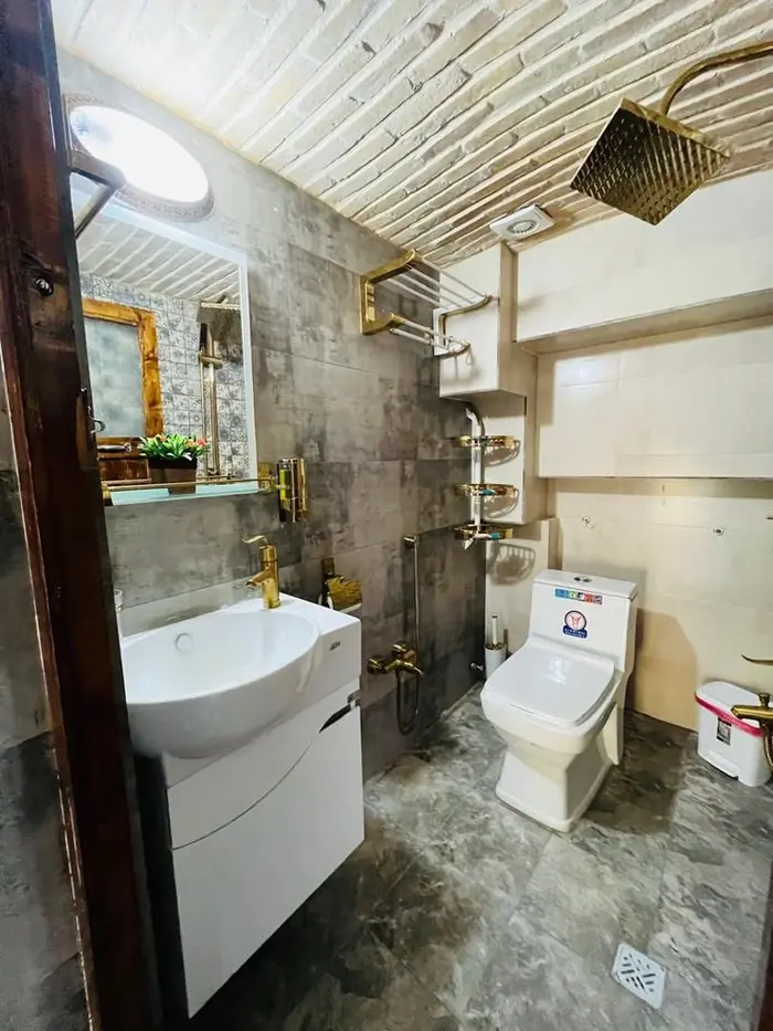 اقامتگاه سنتی آناهید - واحد سوسن