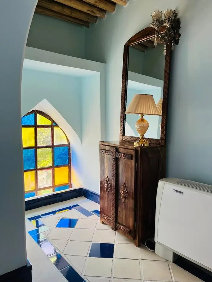 اقامتگاه سنتی آناهید - واحد سوسن