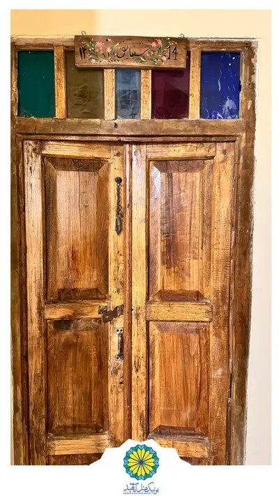 اقامتگاه سنتی بوتیک هتل آناهید - واحد شقایق