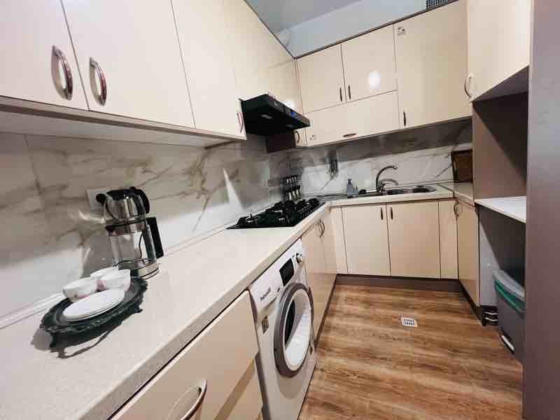 آپارتمان دوخوابه گلبرگ سبز صیادشیرازی