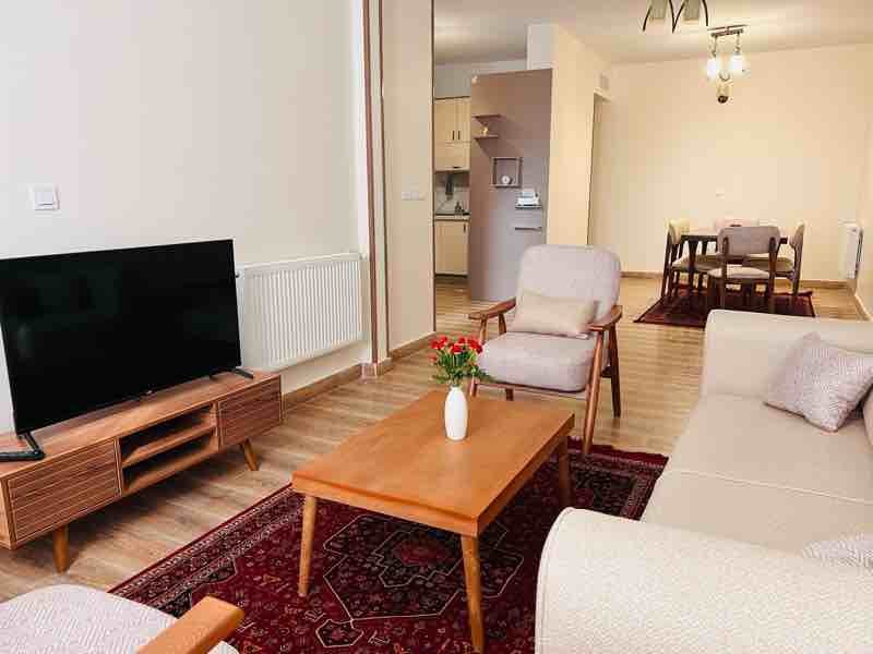 آپارتمان دوخوابه گلبرگ سبز صیادشیرازی