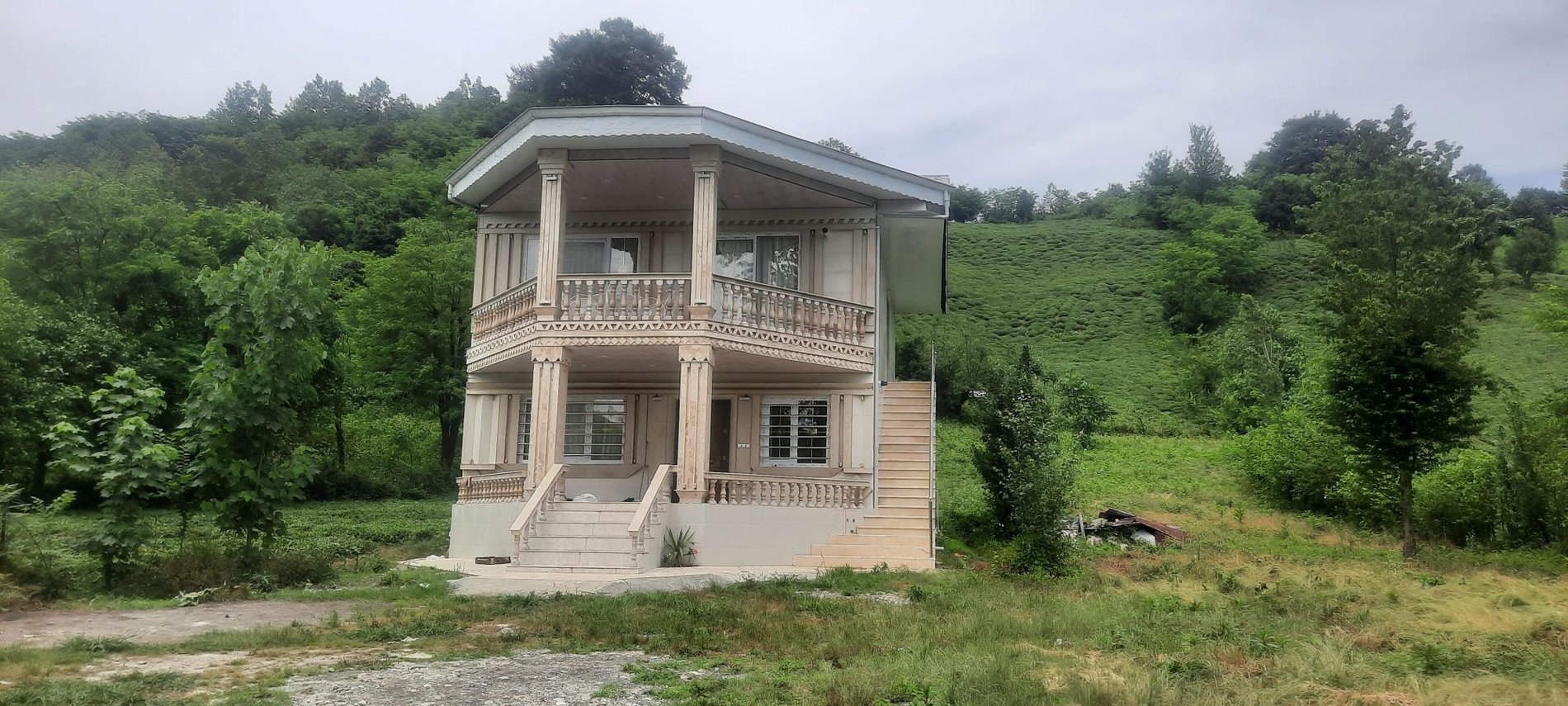 ویلا دوخوابه سفید مزگی