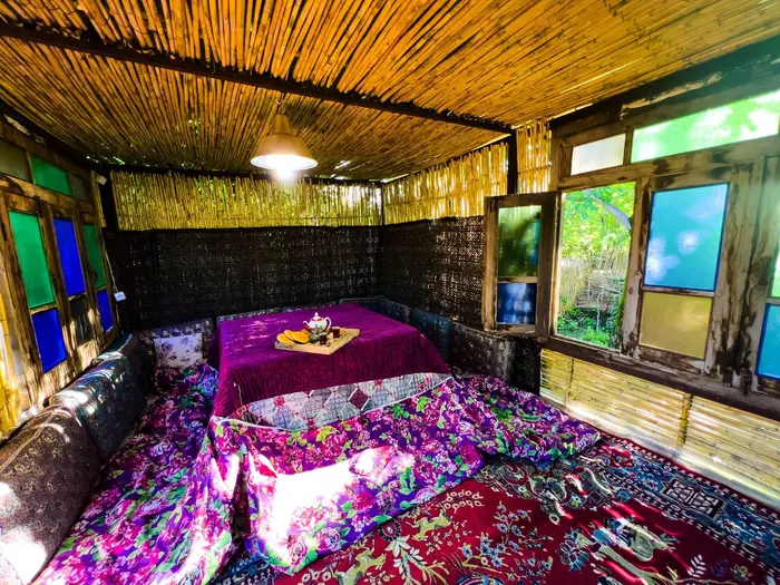 خانه ابریشم رامیان - واحد گل انار - بهارخواب