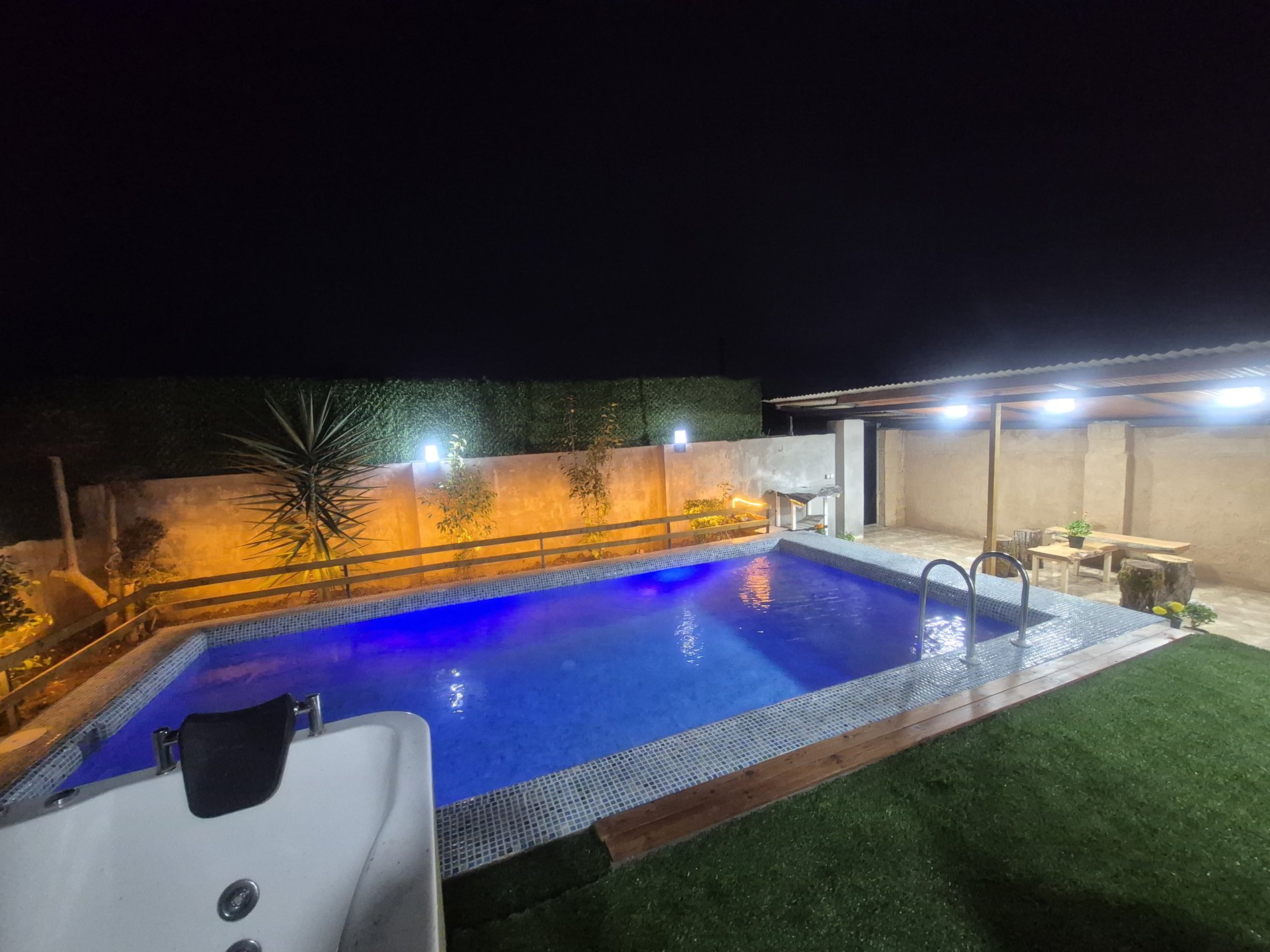 کلبه دوخوابه خانه باغ استخردار پدربزرگ