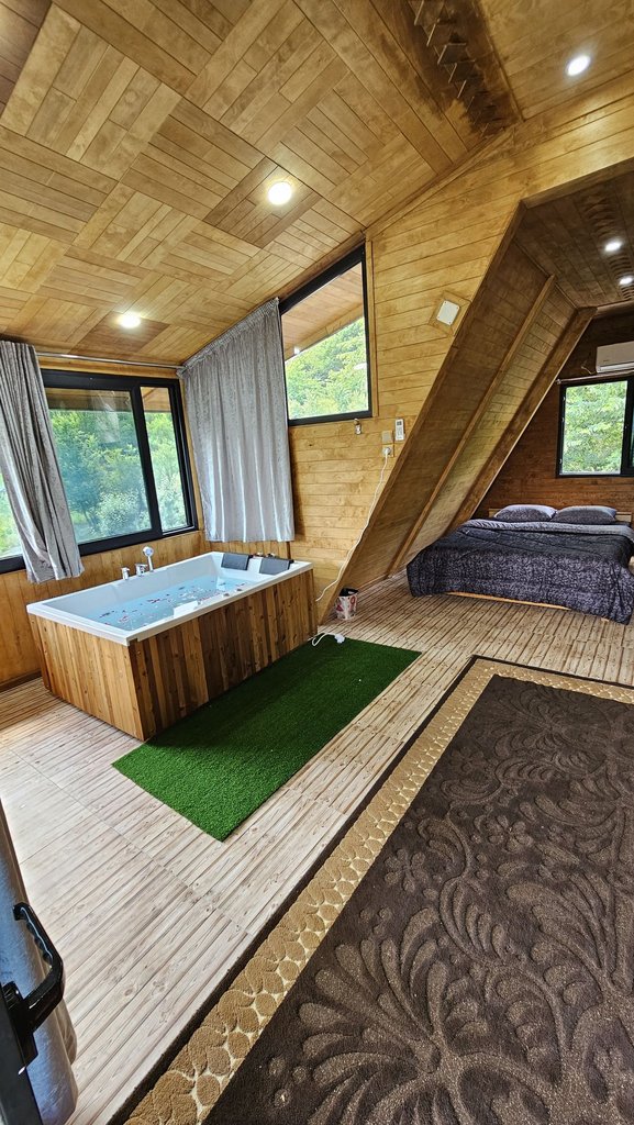 یک خوابه جکوزی دار ترنگ‌