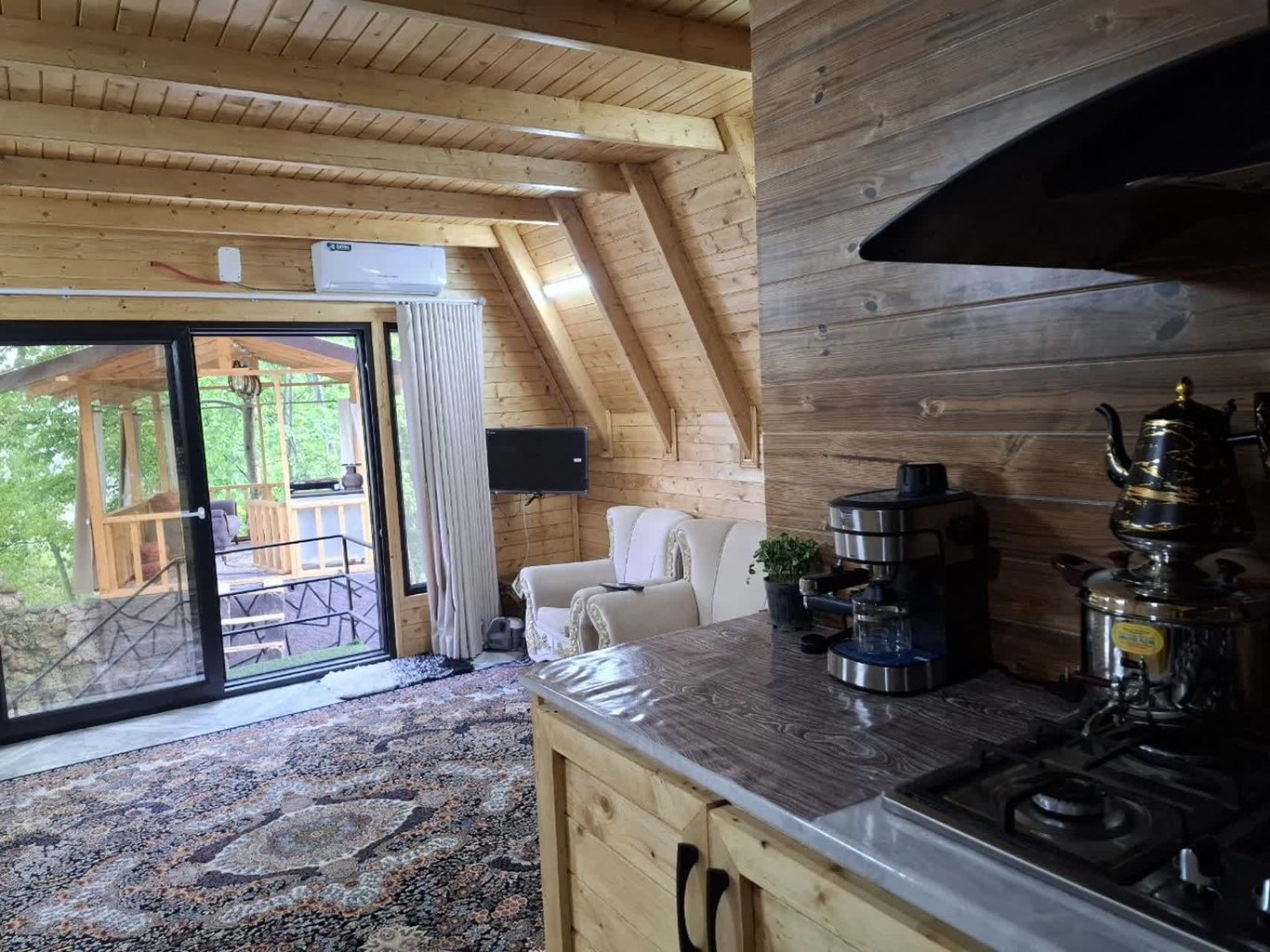 کلبه یک خوابه جنگلی نیکا